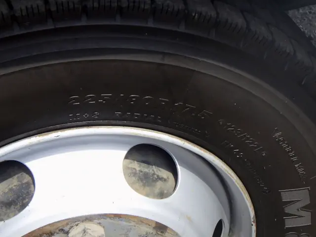 いすゞ フォワード TKG-FRR90S1(2WD)の写真24