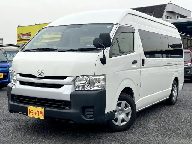 トヨタ ハイエースコミューター QDF-GDH223B(2WD)の写真1