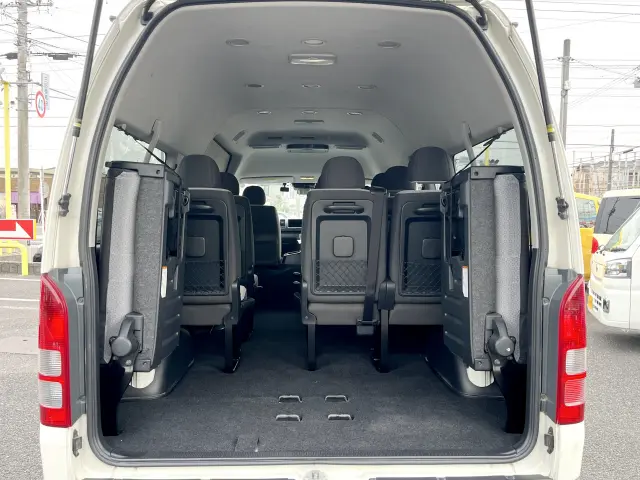 トヨタ ハイエースコミューター QDF-GDH223B(2WD)の写真8
