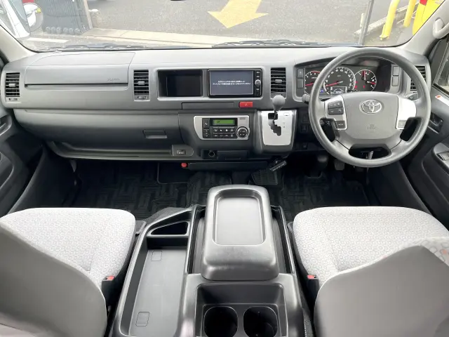 トヨタ ハイエースコミューター QDF-GDH223B(2WD)の写真20
