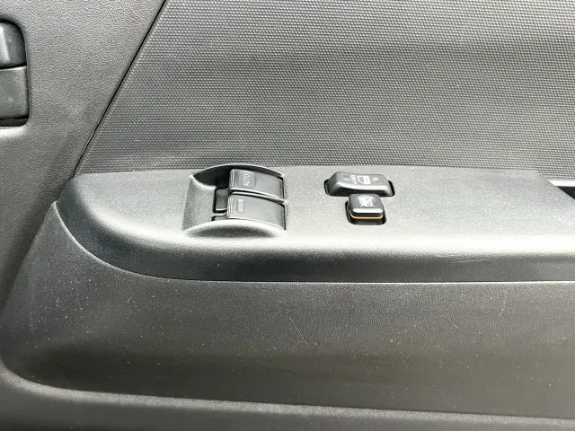 トヨタ ハイエースコミューター QDF-GDH223B(2WD)の写真29