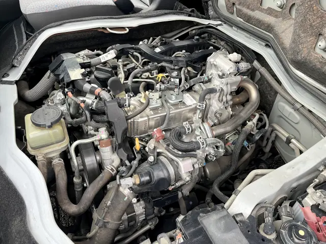 トヨタ ハイエースコミューター QDF-GDH223B(2WD)の写真36