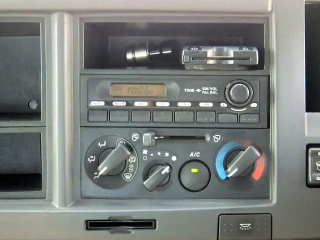 いすゞ フォワード PDG-FRR34S2(2WD)の写真15