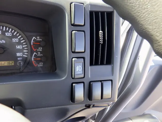 いすゞ フォワード PDG-FRR34S2(2WD)の写真18