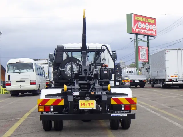 三菱 ファイター 2KG-FK72F(2WD)の写真6