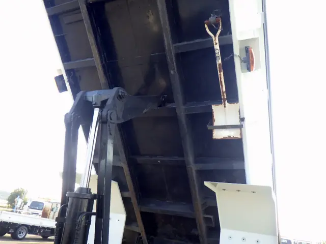 三菱 ファイター 2KG-FK62FZ(2WD)の写真11