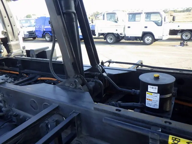 三菱 ファイター 2KG-FK62FZ(2WD)の写真12