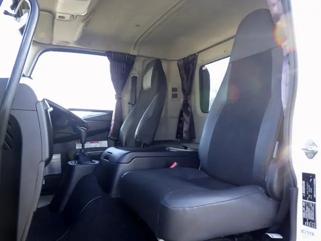 三菱 ファイター 2KG-FK62FZ(2WD)の写真13