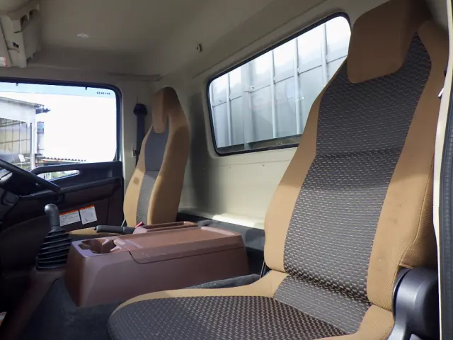 日野 レンジャー 2KG-FC2ABA(2WD)の写真11