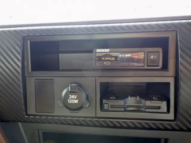 日野 レンジャー 2KG-FC2ABA(2WD)の写真15