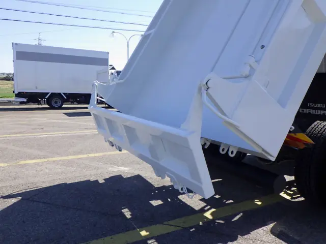 いすゞ フォワード 2PG-FRR90S1(2WD)の写真8