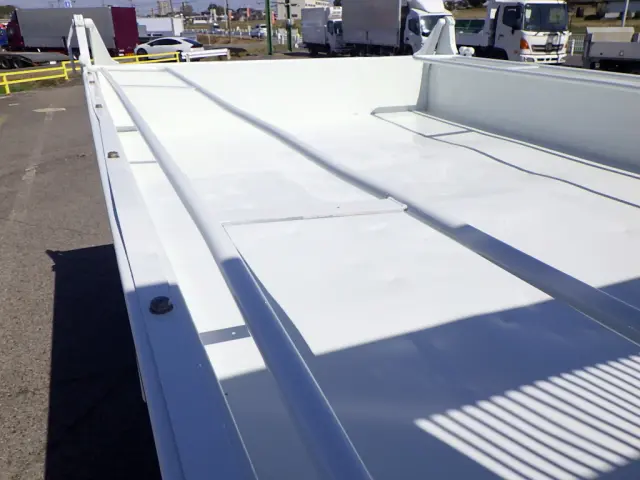 いすゞ フォワード 2PG-FRR90S1(2WD)の写真9