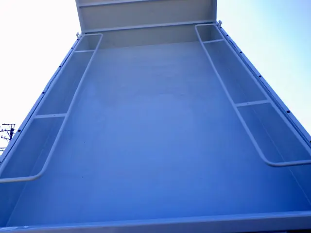 いすゞ フォワード 2PG-FRR90S1(2WD)の写真11