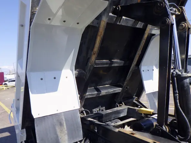 いすゞ フォワード 2PG-FRR90S1(2WD)の写真43