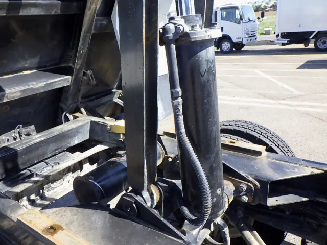 いすゞ フォワード 2PG-FRR90S1(2WD)の写真44