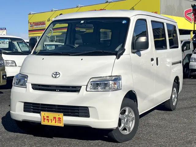 トヨタ タウンエースバン DBF-S412M(4WD)の写真1