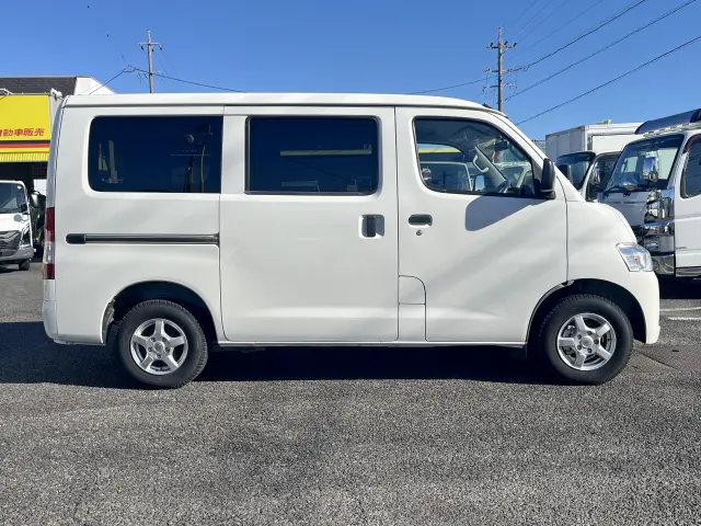 トヨタ タウンエースバン DBF-S412M(4WD)の写真5