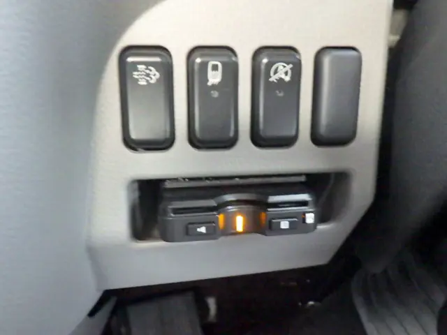 三菱 キャンター 2RG-FEB90(2WD)の写真21