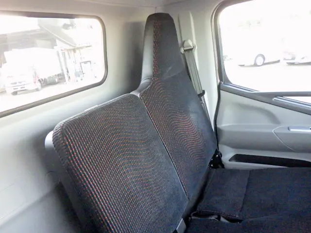 三菱 キャンター 2RG-FEB90(2WD)の写真46