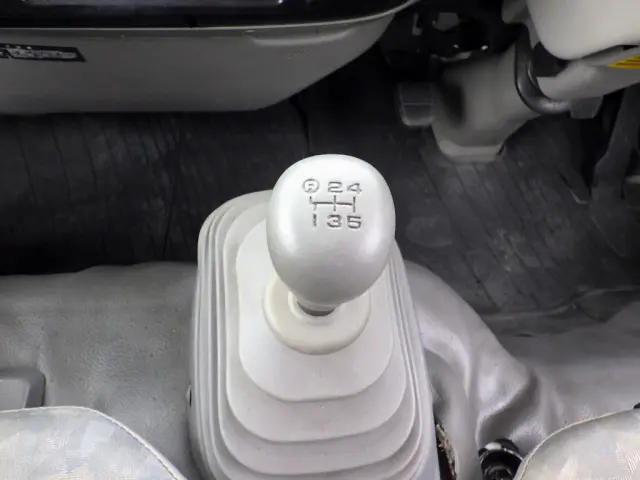 日野 デュトロ PB-XZU301E(2WD)の写真22