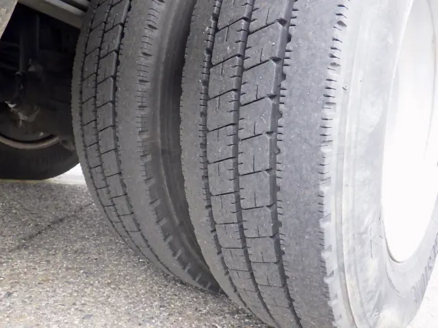 日野 デュトロ PB-XZU301E(2WD)の写真30