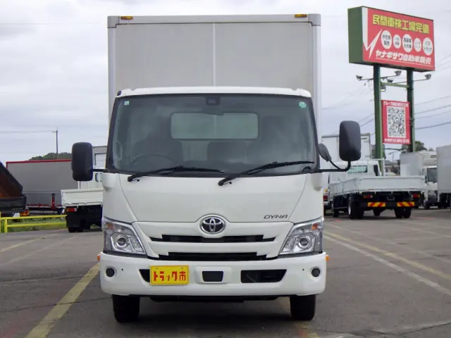 トヨタ ダイナ 2RG-XZU722(2WD)の写真3