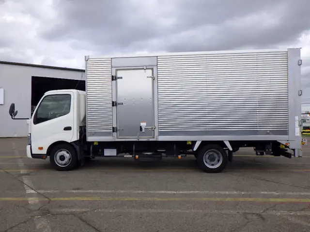 トヨタ ダイナ 2RG-XZU722(2WD)の写真4