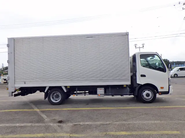 トヨタ ダイナ 2RG-XZU722(2WD)の写真5