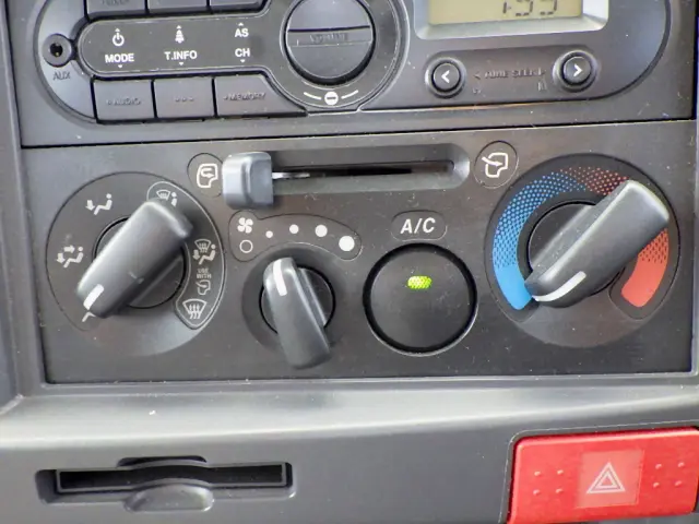 マツダ タイタン TRG-LLR85AR(2WD)の写真15