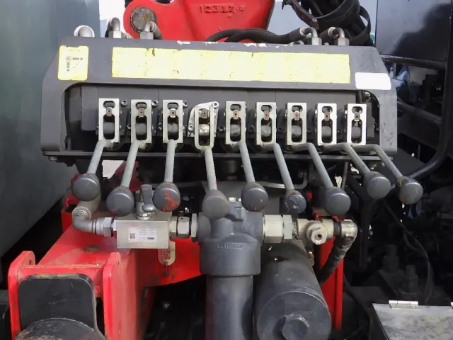 日野 レンジャー BDG-E8JMWA(2WD)の写真12