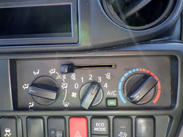 日野 デュトロ TKG-XZU695M(2WD)の写真14
