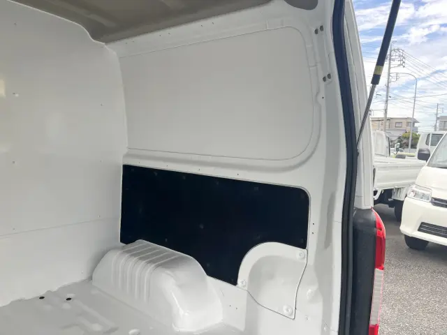 日産 キャラバン CBF-VR2E26(2WD)の写真12