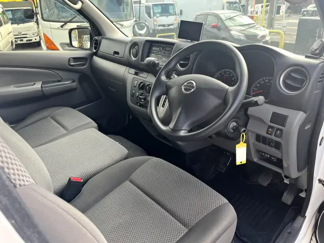 日産 キャラバン CBF-VR2E26(2WD)の写真21