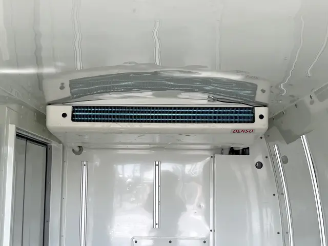 トヨタ ハイエースバン QDF-GDH201V(2WD)の写真10