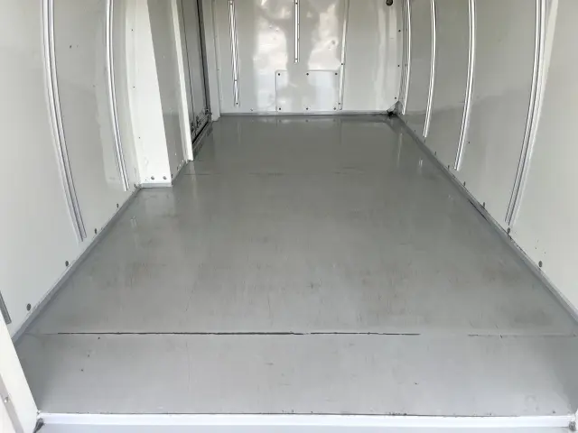 トヨタ ハイエースバン QDF-GDH201V(2WD)の写真12