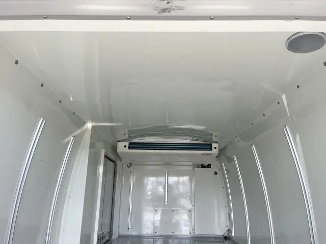 トヨタ ハイエースバン QDF-GDH201V(2WD)の写真15