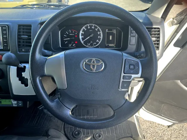 トヨタ ハイエースバン QDF-GDH201V(2WD)の写真20