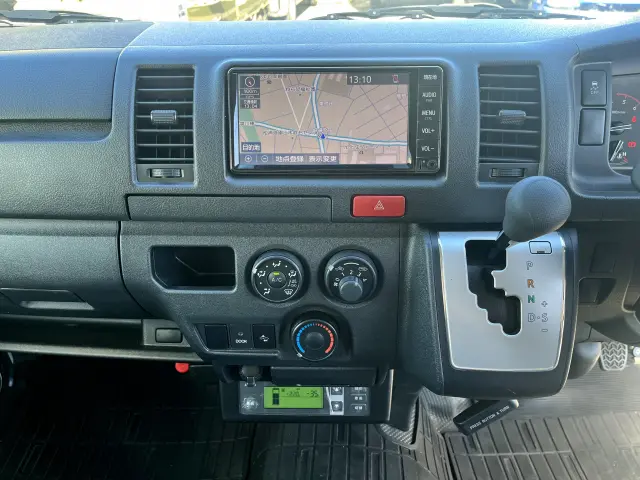 トヨタ ハイエースバン QDF-GDH201V(2WD)の写真22