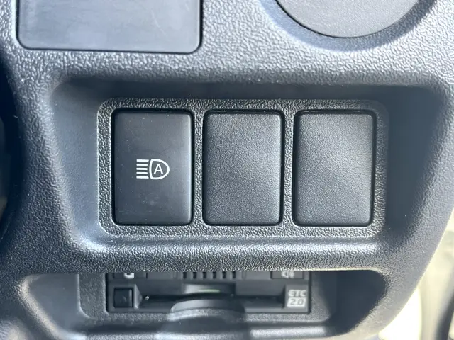 トヨタ ハイエースバン QDF-GDH201V(2WD)の写真28