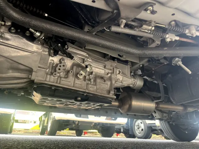 トヨタ ハイエースバン QDF-GDH201V(2WD)の写真36