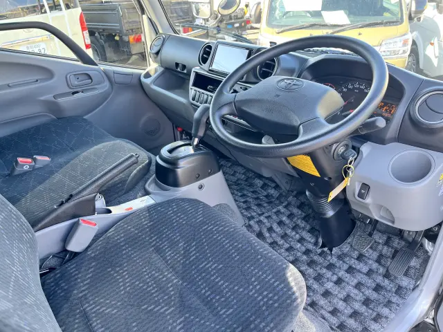 トヨタ ダイナ 2DG-GDY281(4WD)の写真17