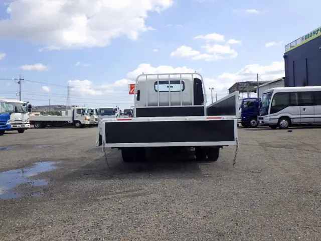 いすゞ エルフ 2RG-NNR88AR(2WD)の写真7