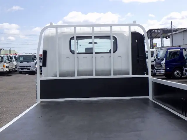 いすゞ エルフ 2RG-NNR88AR(2WD)の写真10