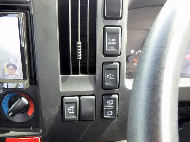 いすゞ エルフ 2RG-NNR88AR(2WD)の写真18