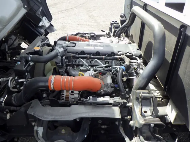 いすゞ エルフ 2RG-NNR88AR(2WD)の写真27