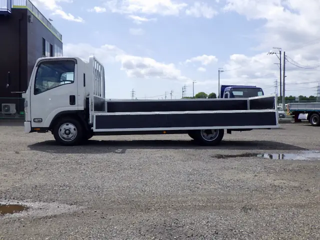 いすゞ エルフ 2RG-NNR88AR(2WD)の写真34