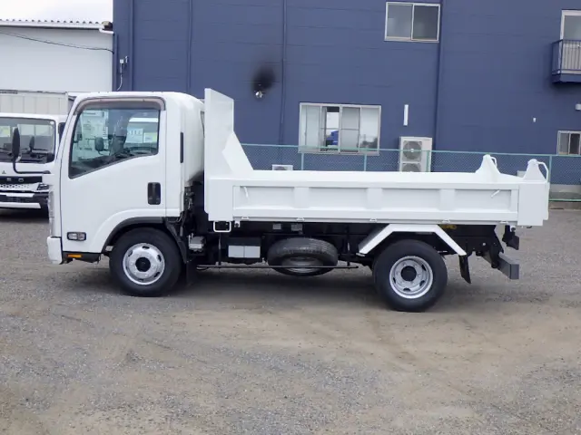 いすゞ エルフ 2RG-NPR88YN(2WD)の写真4