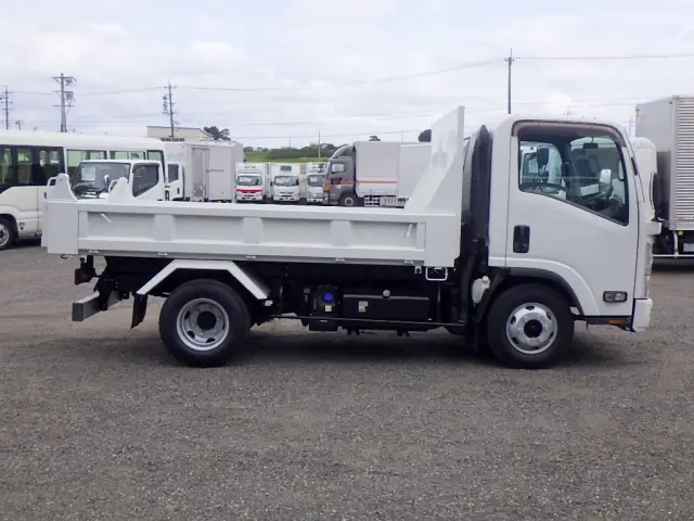 いすゞ エルフ 2RG-NPR88YN(2WD)の写真5