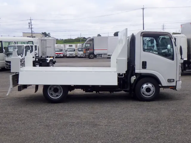 いすゞ エルフ 2RG-NPR88YN(2WD)の写真8