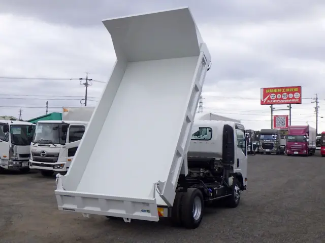 いすゞ エルフ 2RG-NPR88YN(2WD)の写真31